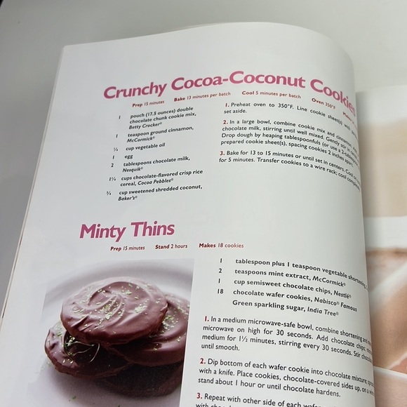 Cookbook - Bake Sale Cookbook - Sandra Lee - Picture 6 of 9